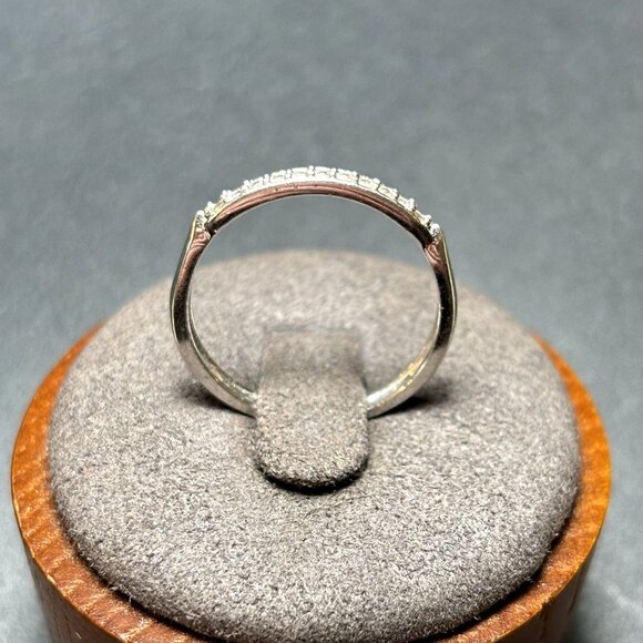 VTG Sterling Silver 925 Cubic Zirconia Pave Set 2mm Band Ring Size 7.75 - Picture 4 of 10